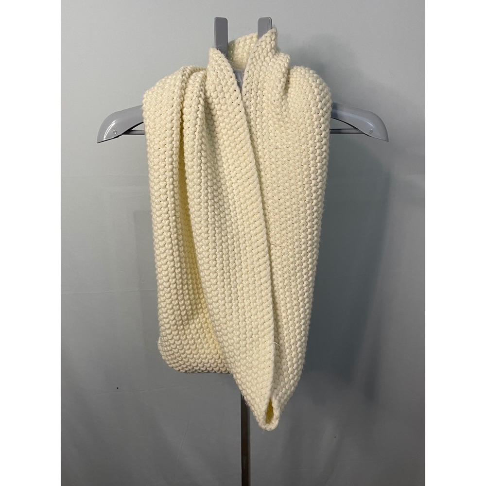 GAP‎ Ivory Knit Infinity Scarf Cozy Warm Winter Accessories Women's